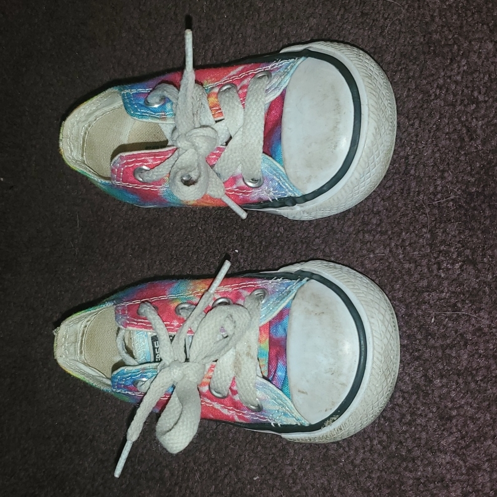 Tie dye converse
